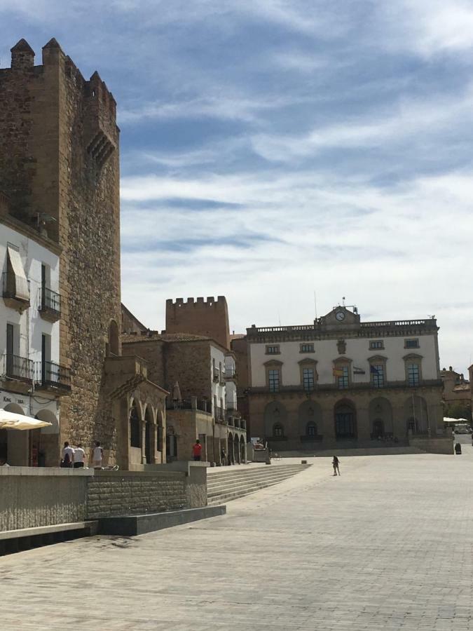 Apartamentos Turisticos Domus Seleqtia Plaza Mayor Caces Eksteriør bilde
